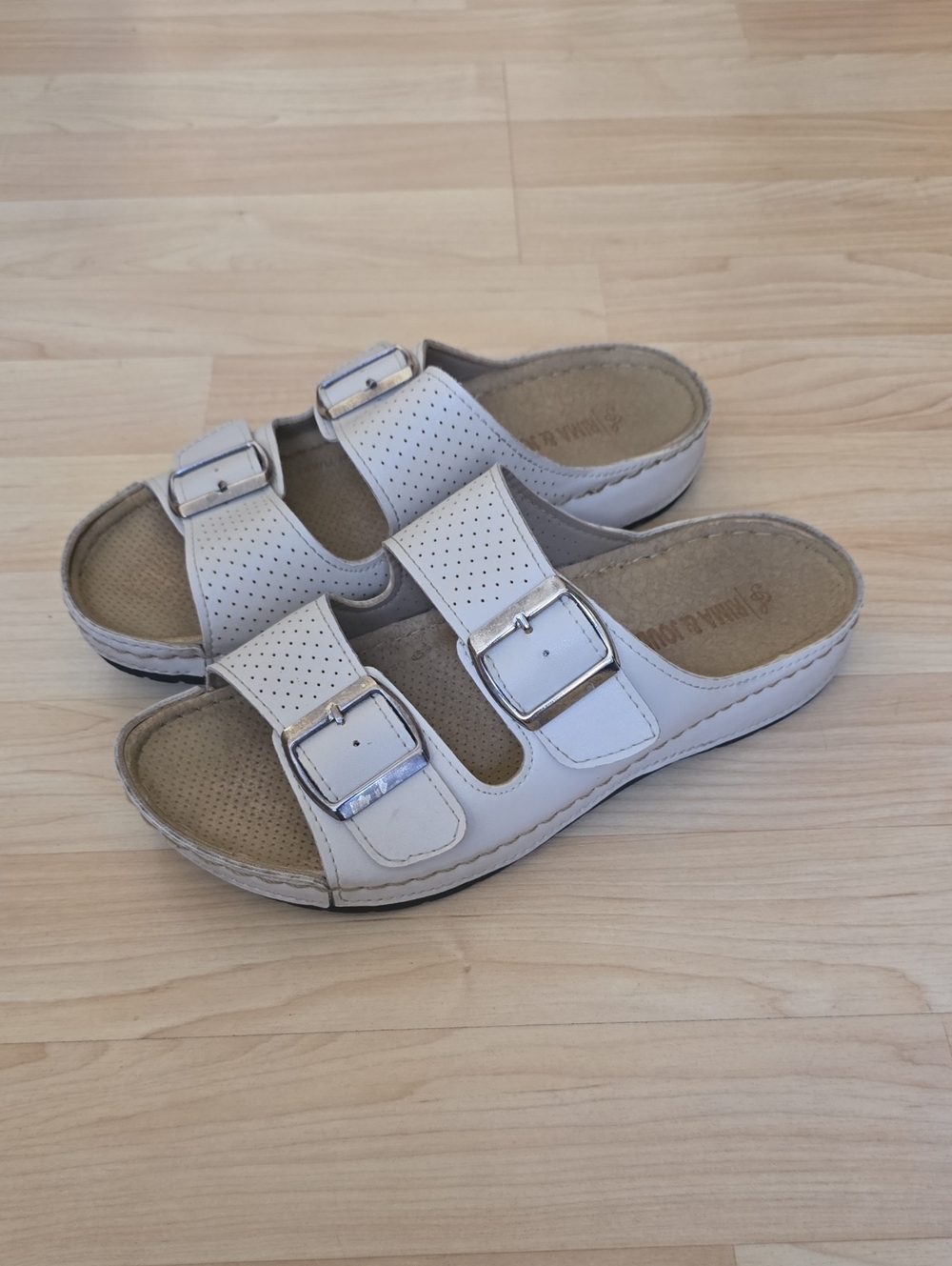 Rima & Joudi Women Cream Double Buckle Comfortable Slip On Sandals Size 8